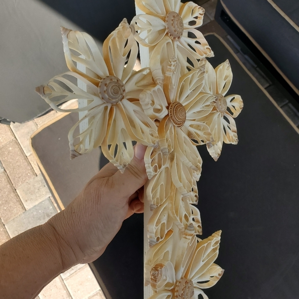 Seashell Crucifix Cross - Picture 12 of 12